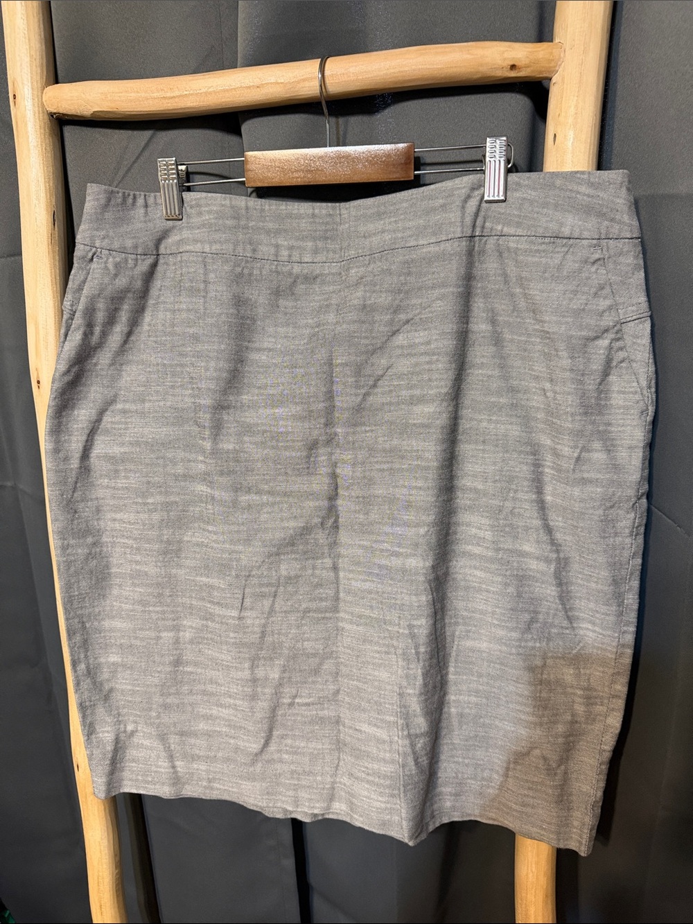 Apostrophe Heathered Gray Pencil Skirt